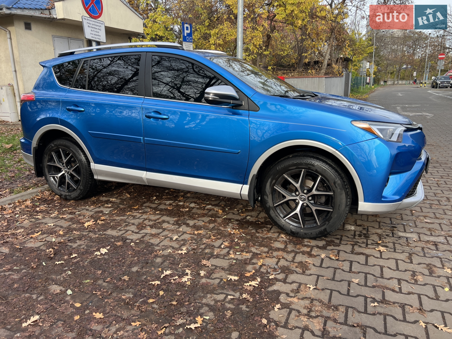 2016 Toyota RAV 4 - мініатюра 4