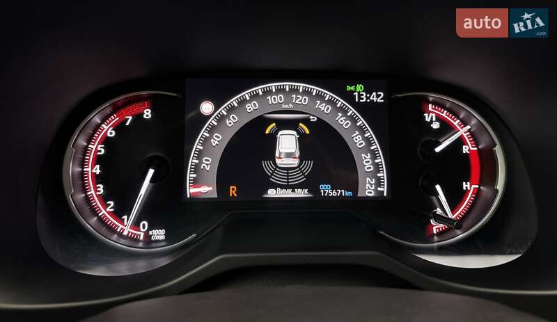 Внедорожник / Кроссовер Toyota RAV4 2022 в Киеве