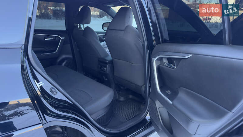 Внедорожник / Кроссовер Toyota RAV4 2022 в Киеве