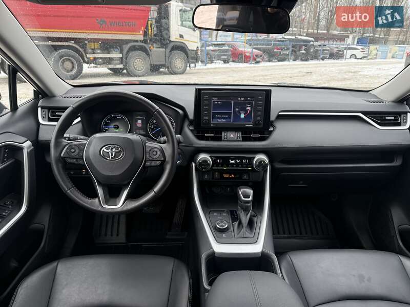 Внедорожник / Кроссовер Toyota RAV4 2022 в Киеве