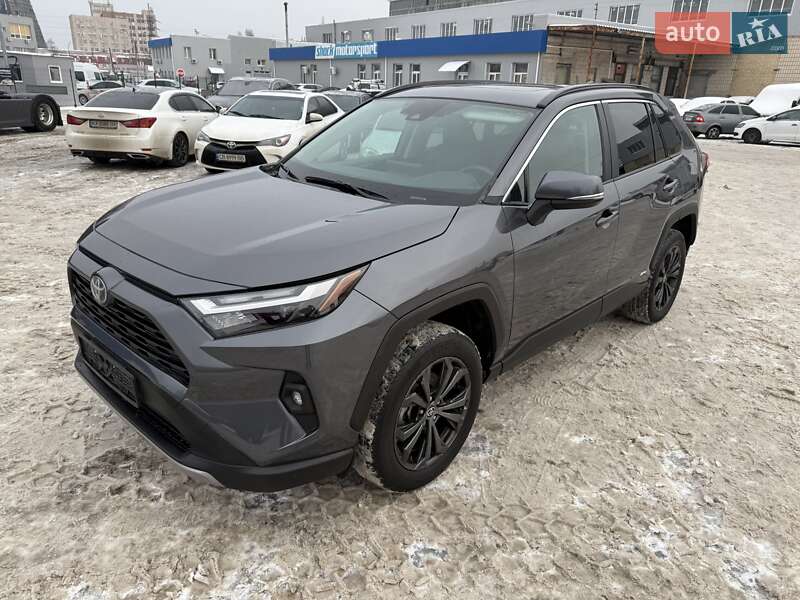Внедорожник / Кроссовер Toyota RAV4 2022 в Киеве