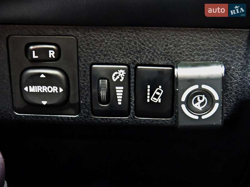 Внедорожник / Кроссовер Toyota RAV4 2017 в Черкассах фото 10 Внедорожник / Кроссовер Toyota RAV4 2017 в Черкассах