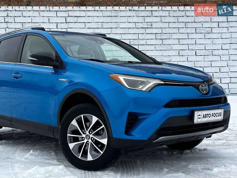 Внедорожник / Кроссовер Toyota RAV4 2018 в Киеве