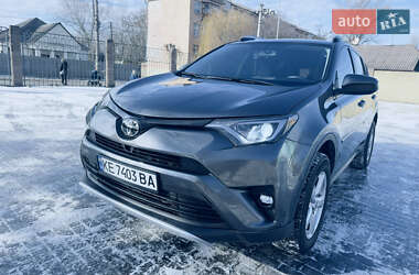 Внедорожник / Кроссовер Toyota RAV4 2015 в Каменском