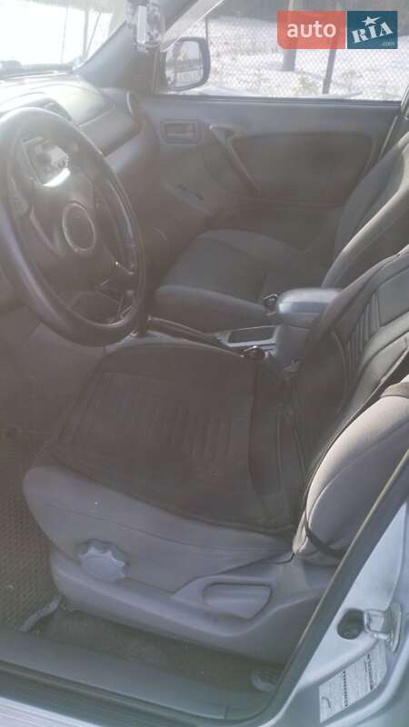 Внедорожник / Кроссовер Toyota RAV4 2000 в Полтаве фото 9 Внедорожник / Кроссовер Toyota RAV4 2000 в Полтаве