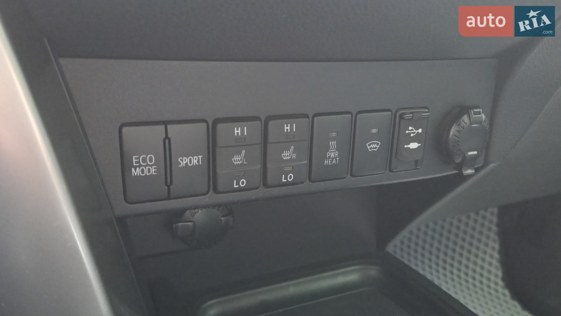 2017 Toyota RAV 4 - мініатюра 14