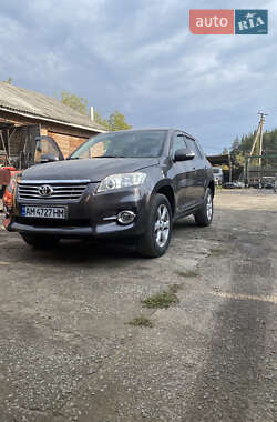 Внедорожник / Кроссовер Toyota RAV4 2010 в Житомире