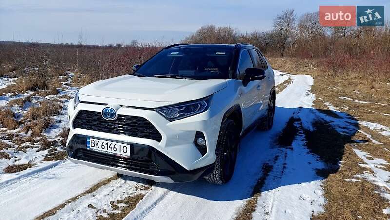 Toyota RAV4 2021