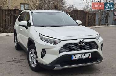 Позашляховик / Кросовер Toyota RAV4 2019 в Полтаві