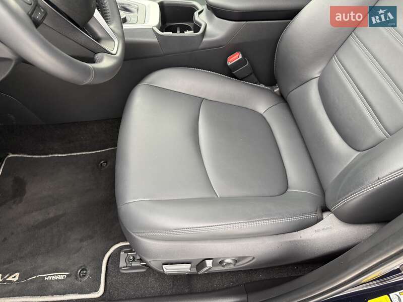 Внедорожник / Кроссовер Toyota RAV4 2023 в Киеве