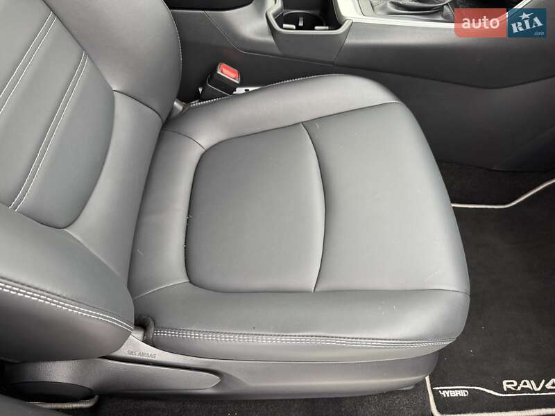Внедорожник / Кроссовер Toyota RAV4 2023 в Киеве