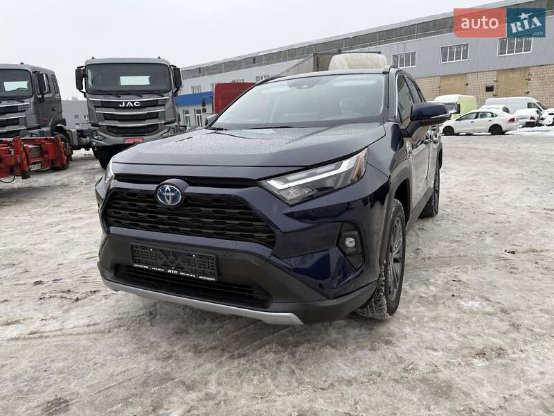 Внедорожник / Кроссовер Toyota RAV4 2023 в Киеве