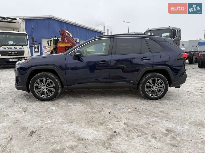 Внедорожник / Кроссовер Toyota RAV4 2023 в Киеве