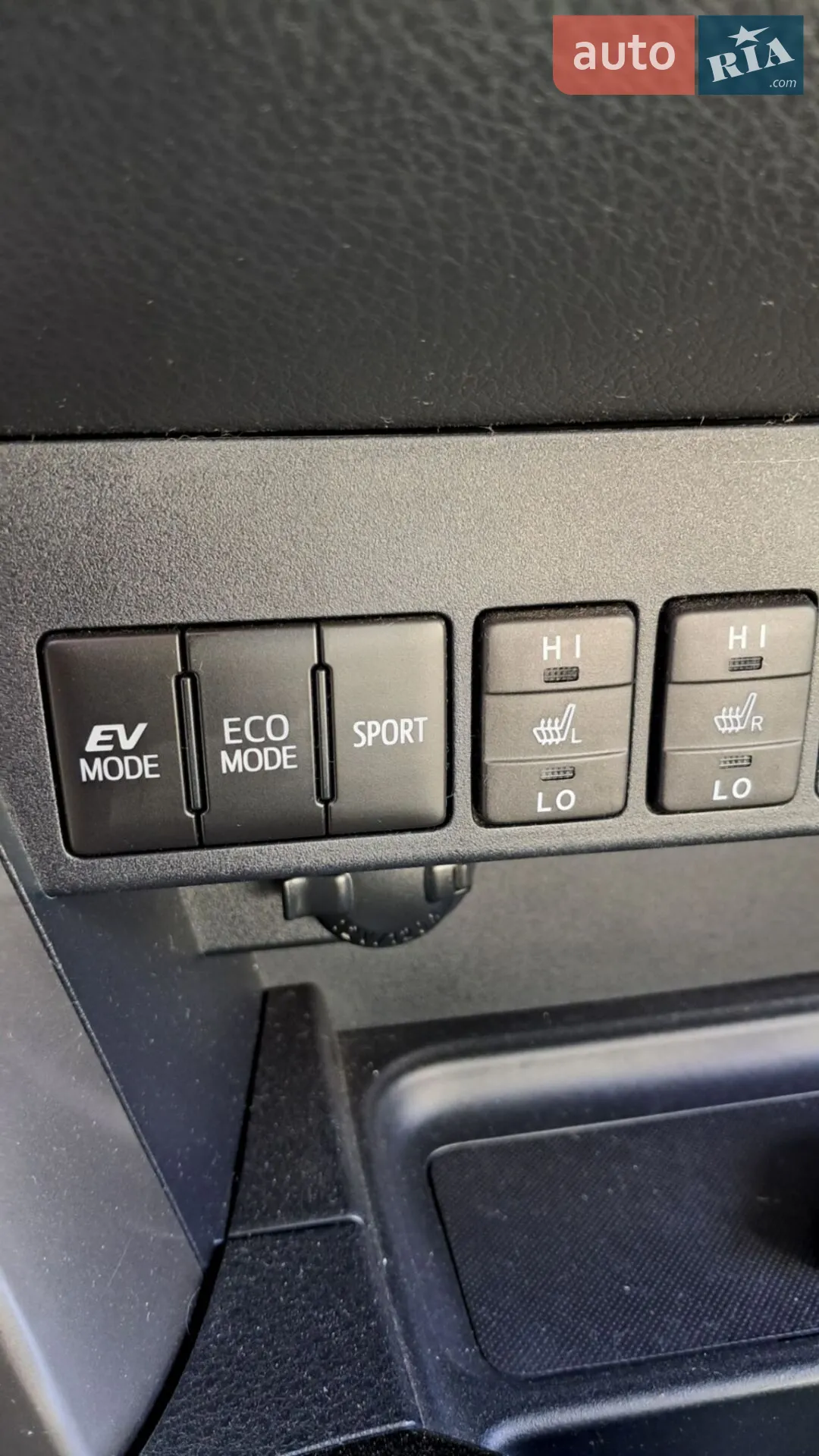 2016 Toyota RAV 4 - мініатюра 18