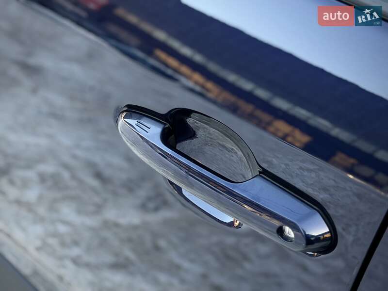 Внедорожник / Кроссовер Toyota RAV4 2019 в Киеве фото 17 Внедорожник / Кроссовер Toyota RAV4 2019 в Киеве