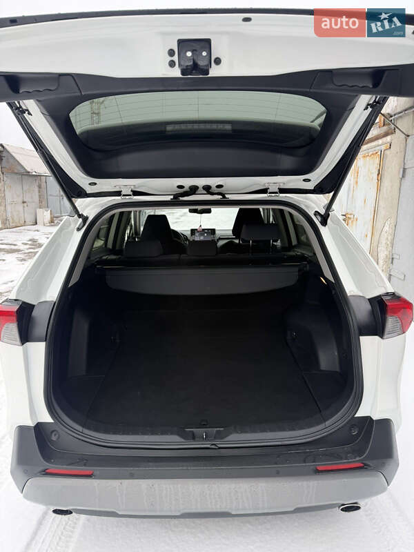 Внедорожник / Кроссовер Toyota RAV4 2019 в Днепре фото 16 Внедорожник / Кроссовер Toyota RAV4 2019 в Днепре