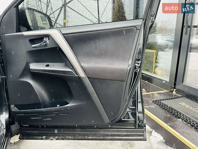 Внедорожник / Кроссовер Toyota RAV4 2017 в Харькове фото 26 Внедорожник / Кроссовер Toyota RAV4 2017 в Харькове