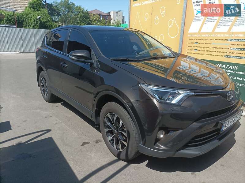 Внедорожник / Кроссовер Toyota RAV4 2018 в Киеве фото 13 Внедорожник / Кроссовер Toyota RAV4 2018 в Киеве