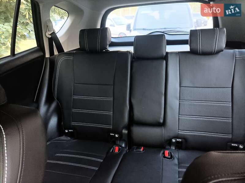 Внедорожник / Кроссовер Toyota RAV4 2018 в Киеве фото 29 Внедорожник / Кроссовер Toyota RAV4 2018 в Киеве
