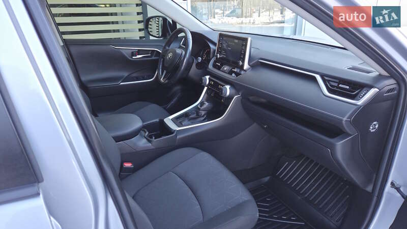 Внедорожник / Кроссовер Toyota RAV4 2022 в Кропивницком