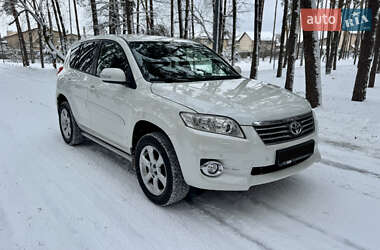 Внедорожник / Кроссовер Toyota RAV4 2010 в Киеве
