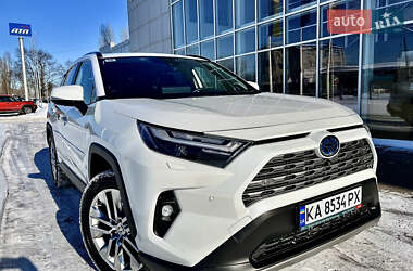 Внедорожник / Кроссовер Toyota RAV4 2023 в Киеве