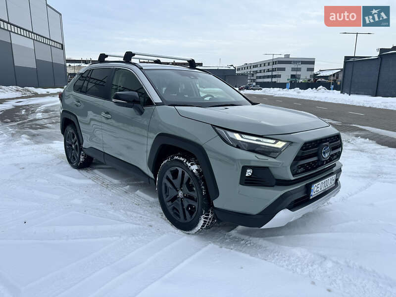 Позашляховик / Кросовер Toyota RAV4 2022 в Івано-Франківську
