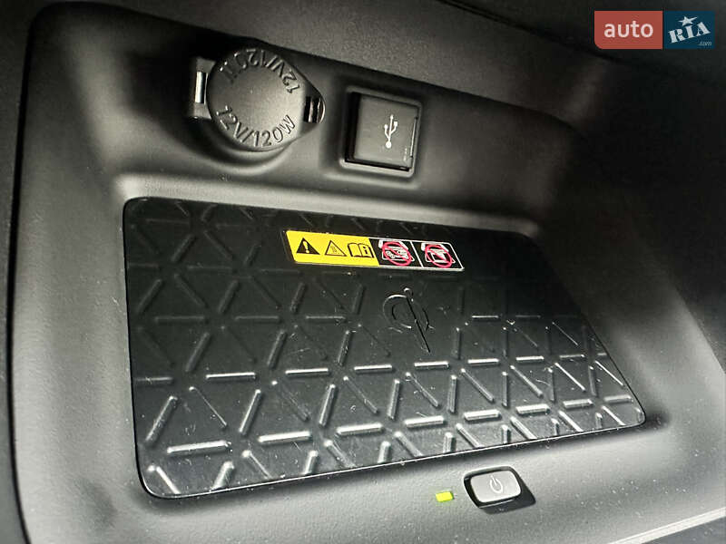 Позашляховик / Кросовер Toyota RAV4 2022 в Івано-Франківську