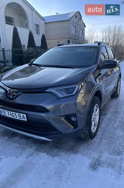 Позашляховик / Кросовер Toyota RAV4 2015 в Дніпрі