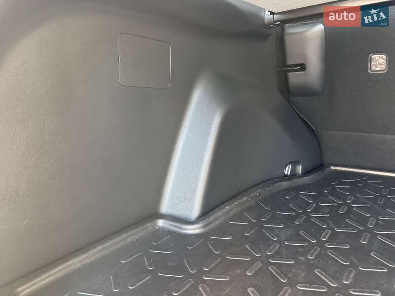 Внедорожник / Кроссовер Toyota RAV4 2022 в Киеве фото 39 Внедорожник / Кроссовер Toyota RAV4 2022 в Киеве