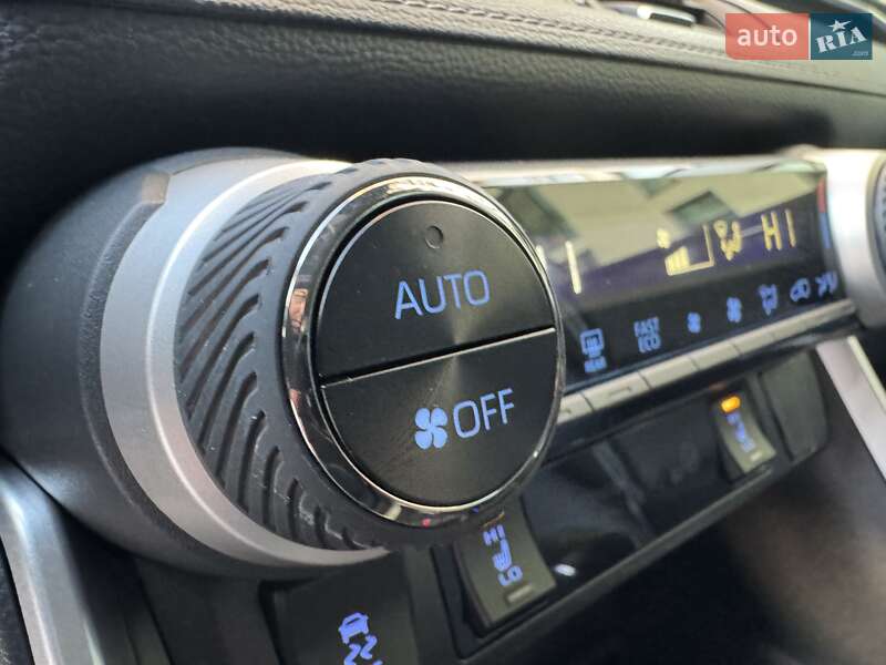 Внедорожник / Кроссовер Toyota RAV4 2022 в Киеве фото 44 Внедорожник / Кроссовер Toyota RAV4 2022 в Киеве