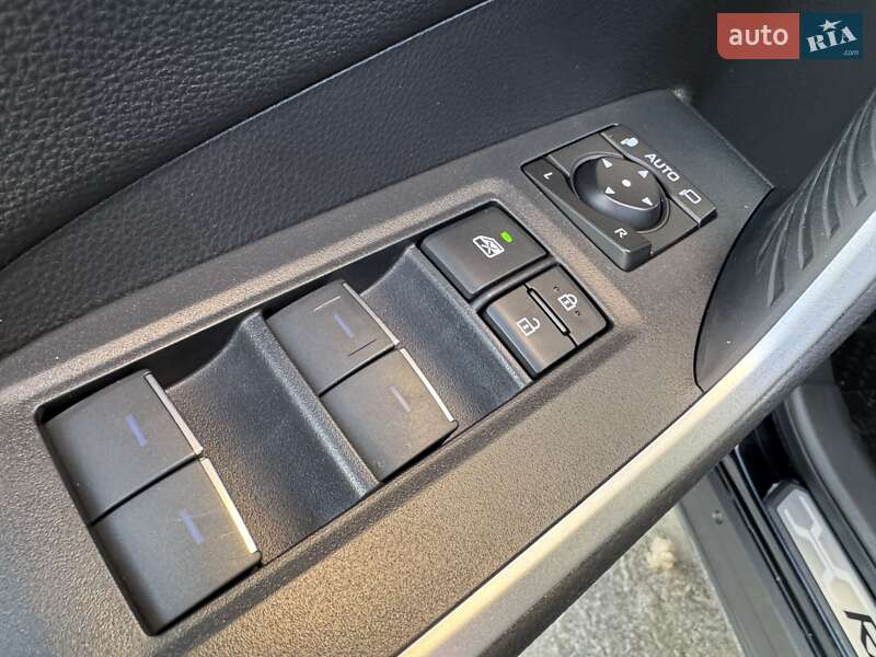 Внедорожник / Кроссовер Toyota RAV4 2022 в Киеве фото 52 Внедорожник / Кроссовер Toyota RAV4 2022 в Киеве