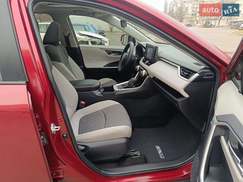 Внедорожник / Кроссовер Toyota RAV4 2022 в Одессе