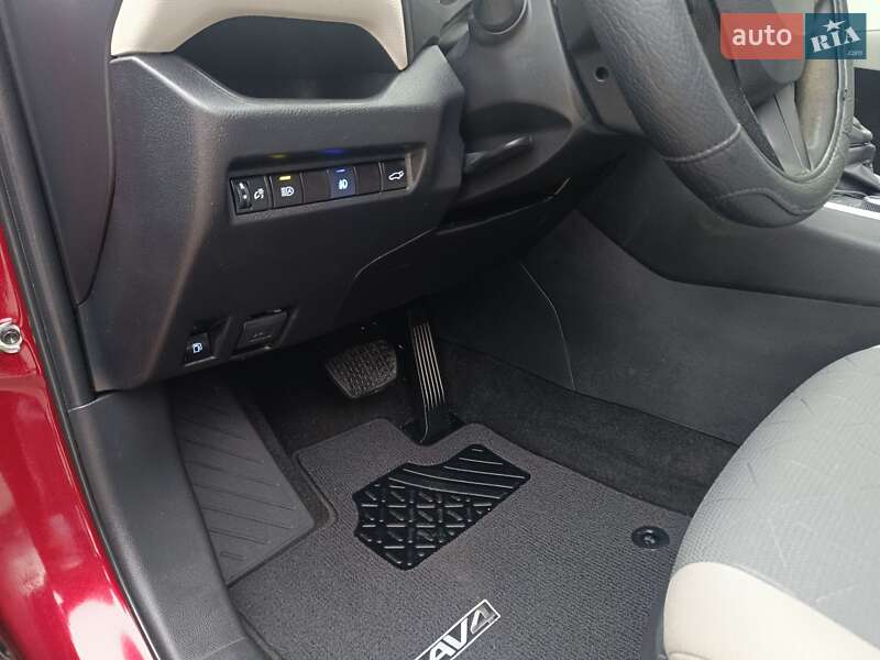 Внедорожник / Кроссовер Toyota RAV4 2022 в Одессе