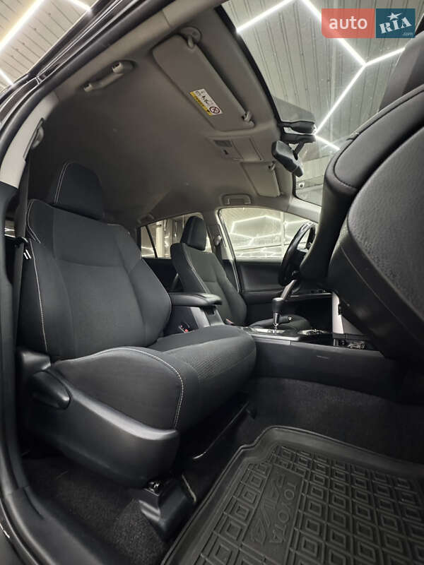 Внедорожник / Кроссовер Toyota RAV4 2016 в Днепре