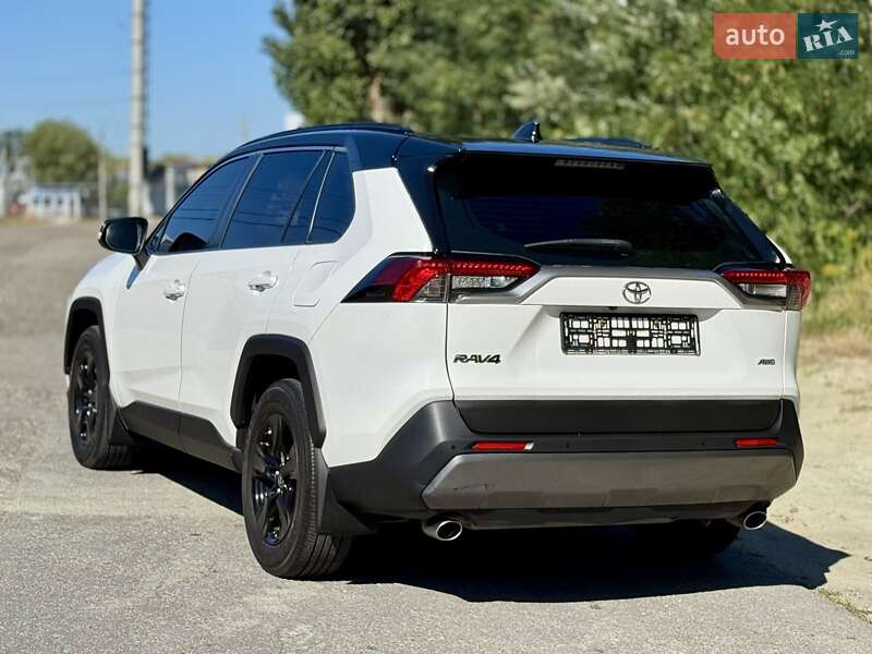 Внедорожник / Кроссовер Toyota RAV4 2019 в Харькове