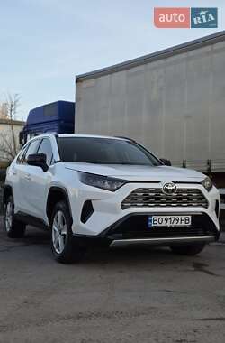 Внедорожник / Кроссовер Toyota RAV4 2021 в Львове