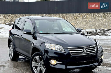 Позашляховик / Кросовер Toyota RAV4 2011 в Тернополі