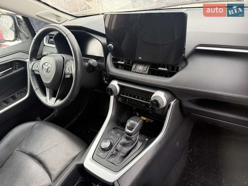 Внедорожник / Кроссовер Toyota RAV4 2023 в Киеве