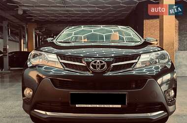 Внедорожник / Кроссовер Toyota RAV4 2014 в Киеве