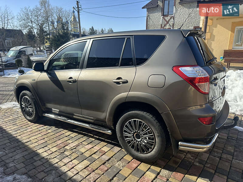 Внедорожник / Кроссовер Toyota RAV4 2010 в Тернополе
