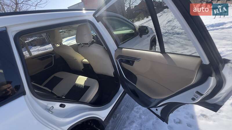 Внедорожник / Кроссовер Toyota RAV4 2019 в Чернигове фото 26 Внедорожник / Кроссовер Toyota RAV4 2019 в Чернигове