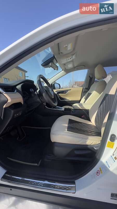 Внедорожник / Кроссовер Toyota RAV4 2019 в Чернигове фото 16 Внедорожник / Кроссовер Toyota RAV4 2019 в Чернигове