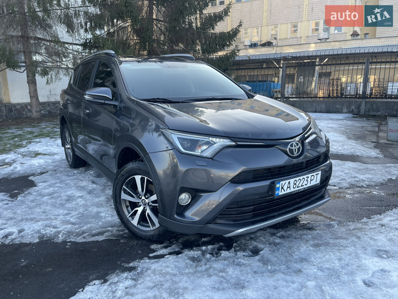 2016 Toyota RAV 4 - мініатюра 18