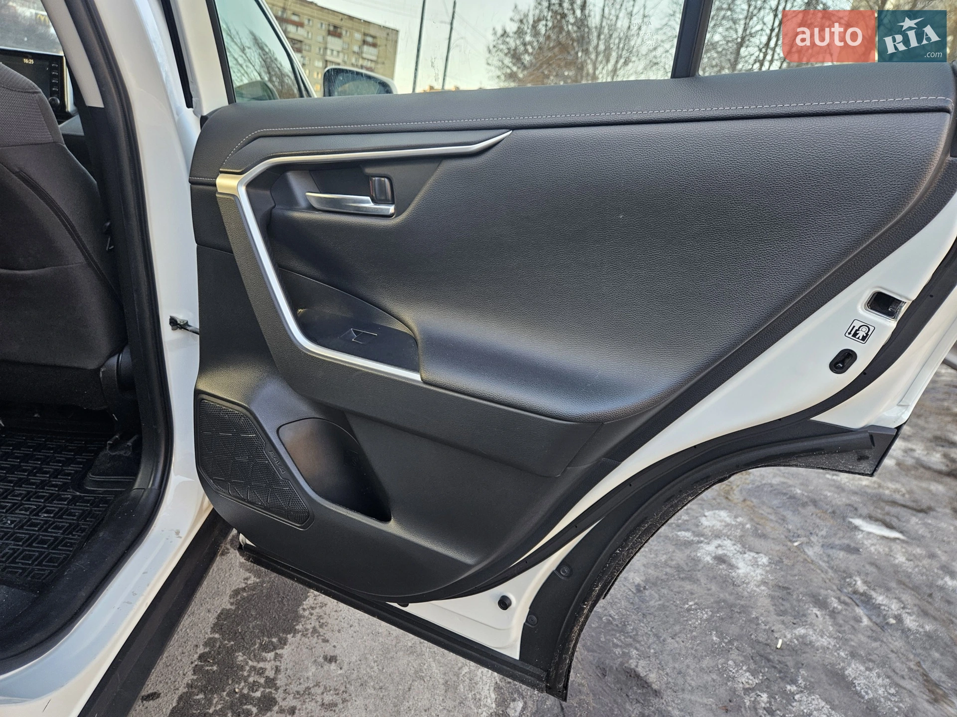 2020 Toyota RAV 4 - мініатюра 15