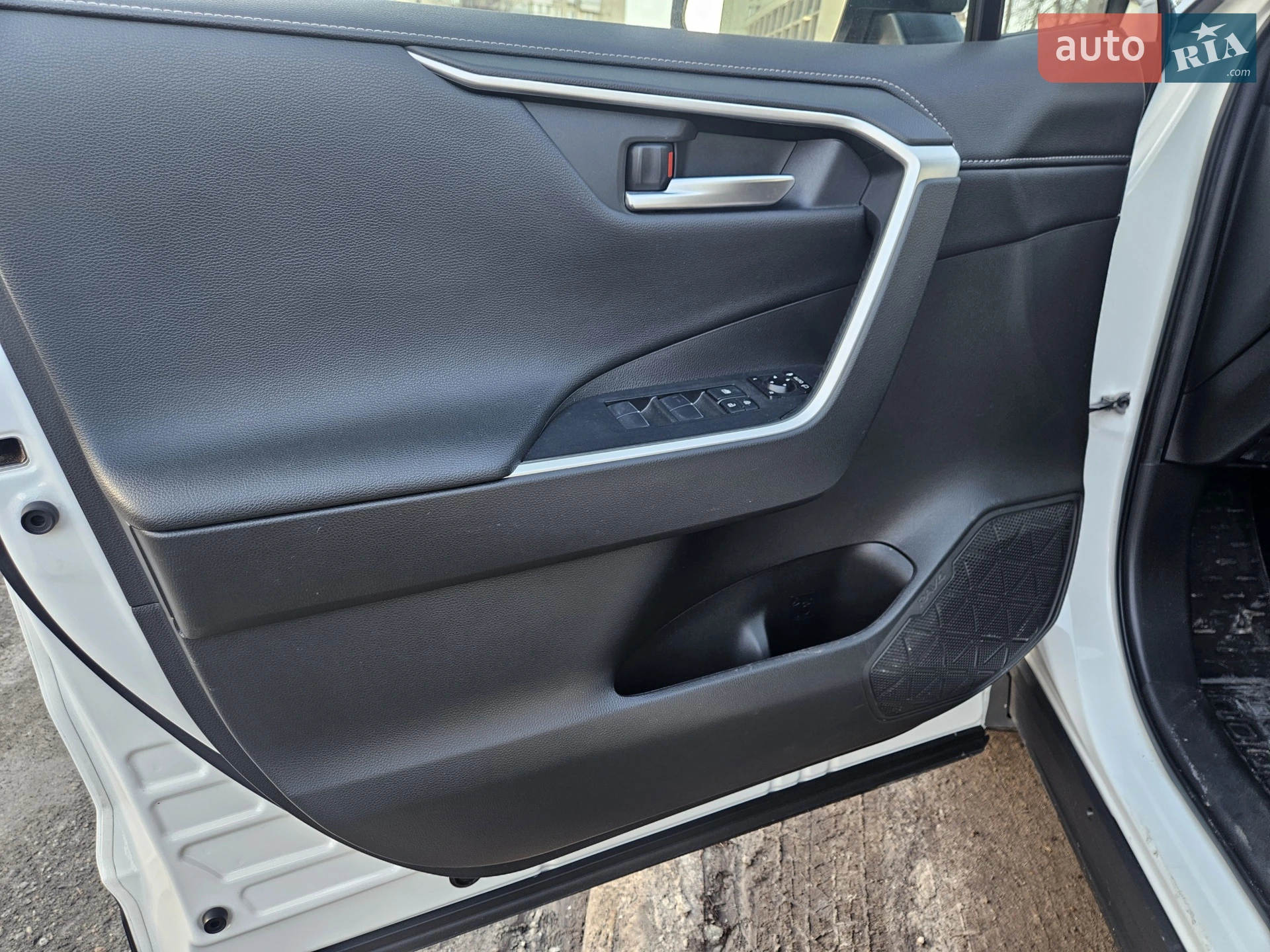 2020 Toyota RAV 4 - мініатюра 21