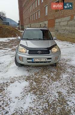 Позашляховик / Кросовер Toyota RAV4 2002 в Верховині