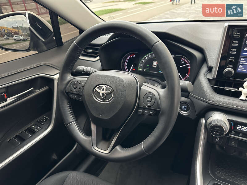 Внедорожник / Кроссовер Toyota RAV4 2019 в Черкассах фото 29 Внедорожник / Кроссовер Toyota RAV4 2019 в Черкассах