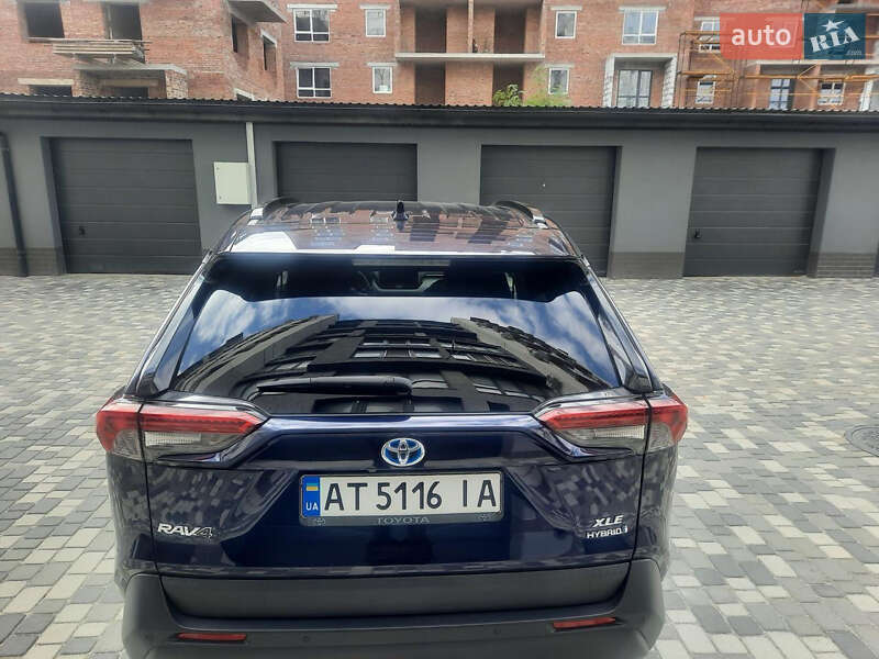 Внедорожник / Кроссовер Toyota RAV4 2019 в Ивано-Франковске