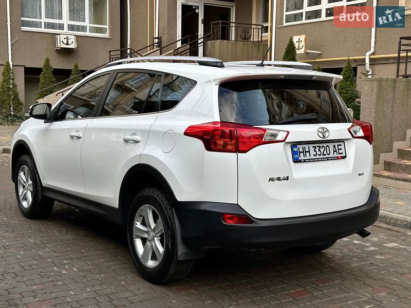 Позашляховик / Кросовер Toyota RAV4 2013 в Одесі